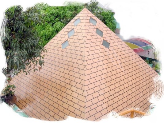 pyramidi.jpg